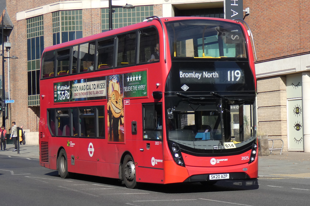 Transport UK ADL Enviro 400 Smart Hybrid 2025 on route 119 in Bromley on 22nd August 2026. Photo by Thomas Young