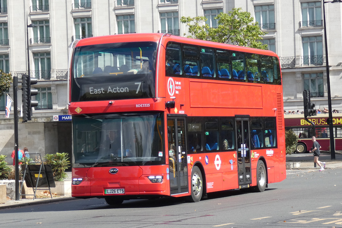 Metroline BDE3325 on route 7 at Marble Arch on 28th August 2026. Photo by Thomas Young